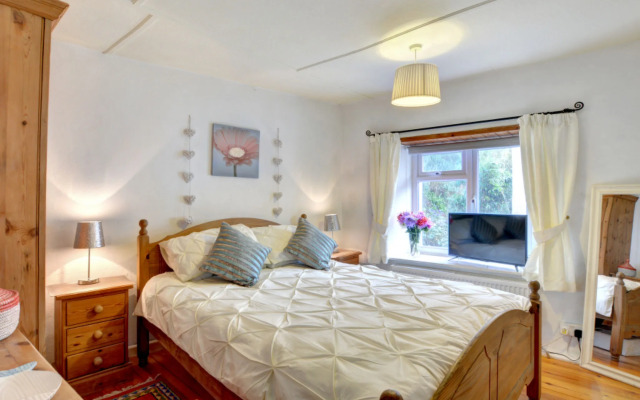 Holiday Home Grove Place