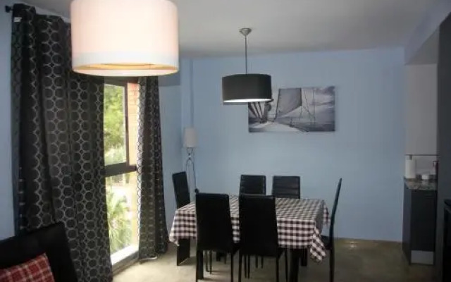 Holiday Apartments Malvarrosa Beach