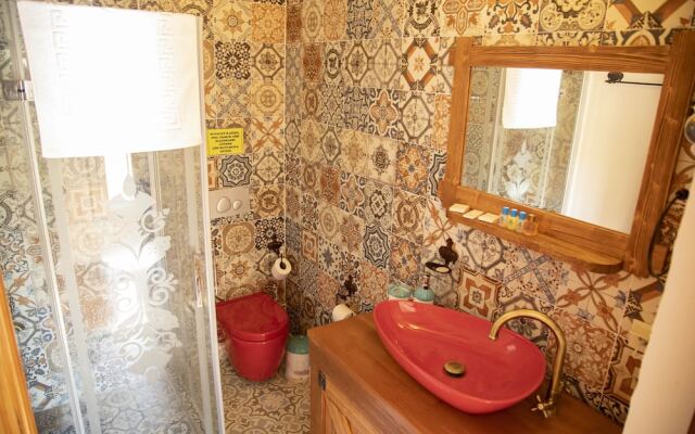 Stone Garden Tas Hotel