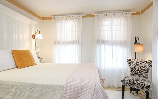 The Charlotte Hotel & Restaurant