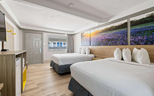 Days Inn by Wyndham Kenedy/Karnes City