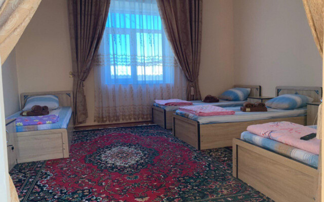 Zuxro Guesthouse
