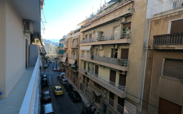 Park view apartment near Panormou