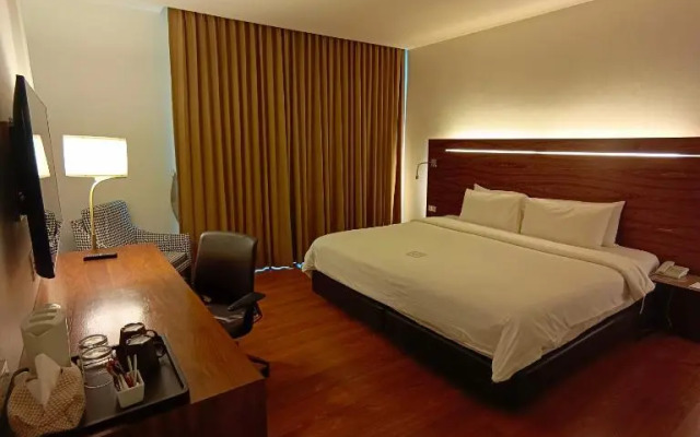 Sacha's Hotel UNO & UNO Express