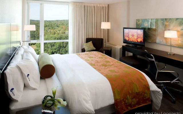 Hotel Indigo Boston - Newton Riverside