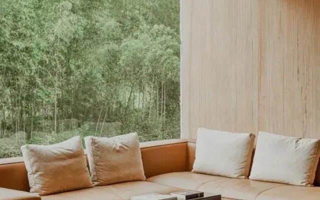 Tingjian Mount Mogan luxury design hostel