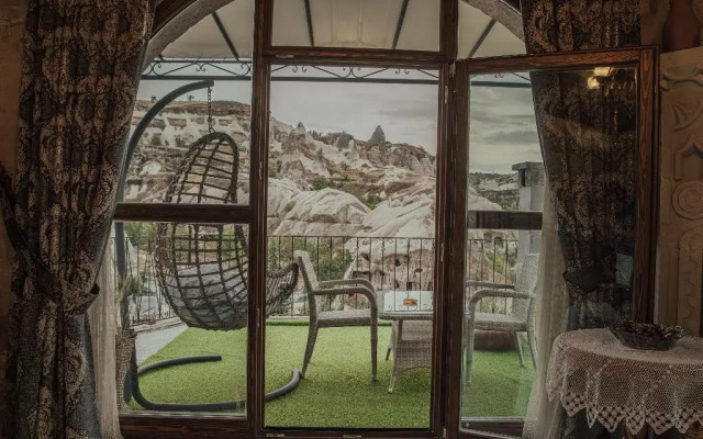 Sah Saray Cave Suites Halal Hotel