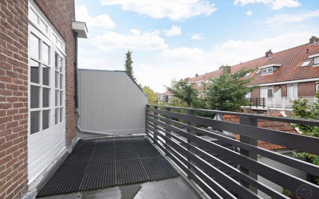 Elegant Riverside Apartment