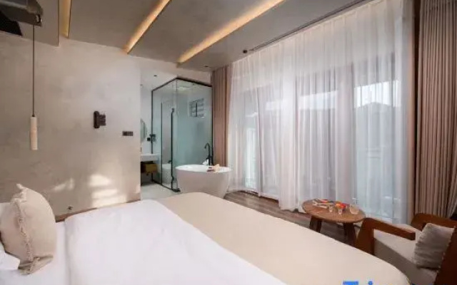 Hua Zhu · Stylist Art Accommodation