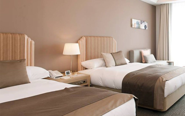 Sunhills Hotel