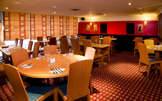 Premier Inn London Putney Bridge