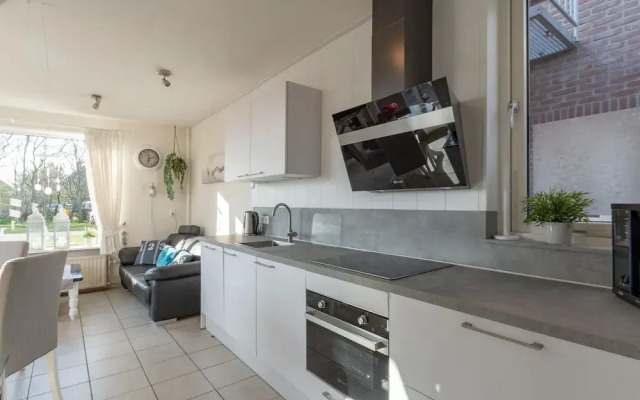 Klaproos, Holiday Home