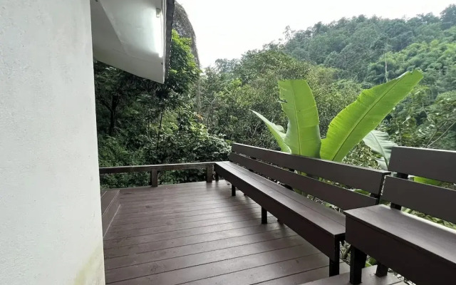 The Cascade - Mae Taeng Waterfall Bungalows
