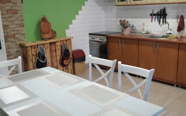 Садиба Янчар з Басейном