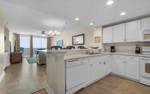 Majestic Beach Towers 2-403