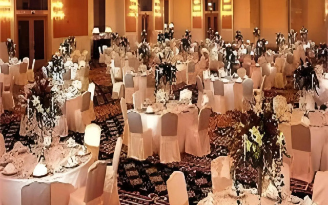 Adhhoc Hotel