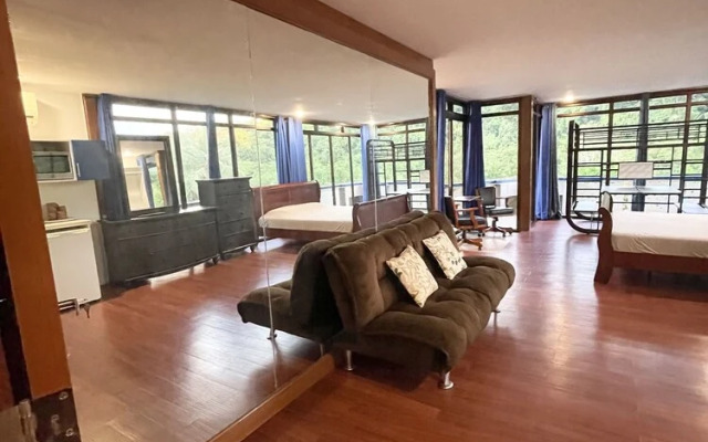 Captivating 1-bed House in Koror