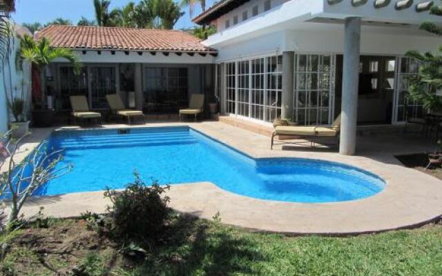 Casa Dos Dolphins Villa