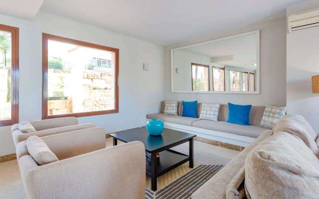 Flipflop Surfing Playa Apartments