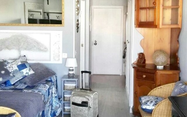 Studio in Sevilla, With Wonderful City View, Terrace and Wifi