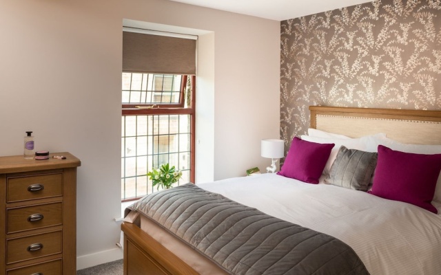 Moorlands Manor