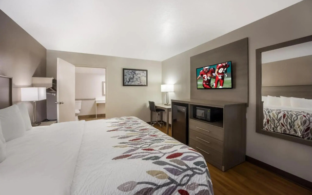 Red Roof Inn & Suites Thomasville