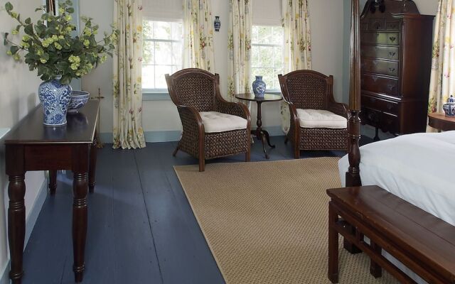 The Deacon & James Pharmacy B&B