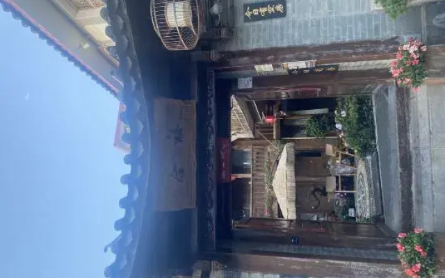 Lijiang Hexi Inn