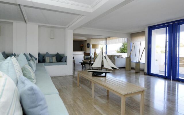 MR Mar Suites