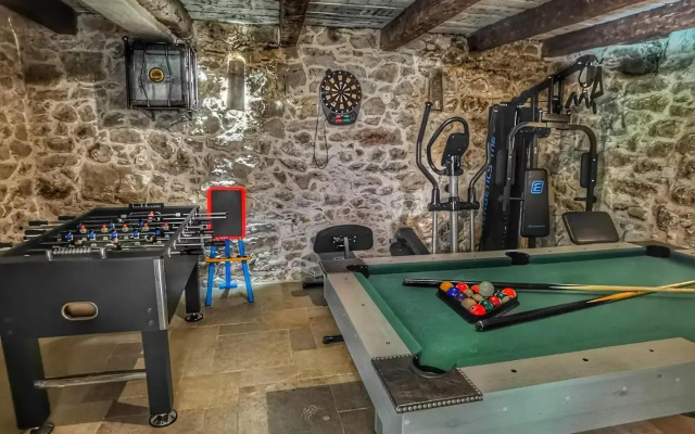 Holiday Home Dvori Dida Mile