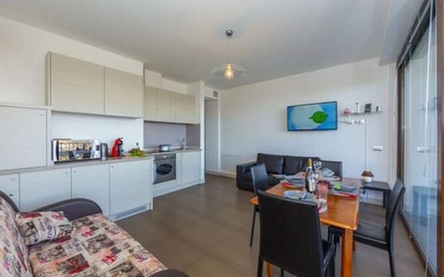 Sole di Meina Pool and Lake View