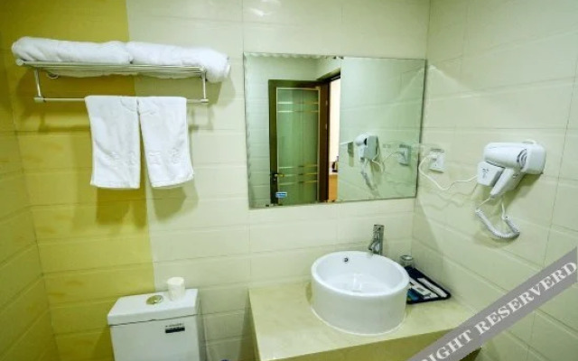 Qinghui Express Hotel