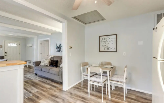 Walkable & Updated Nevada Home: Family Friendly!