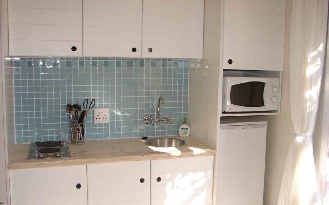 African Violet Guest Suites