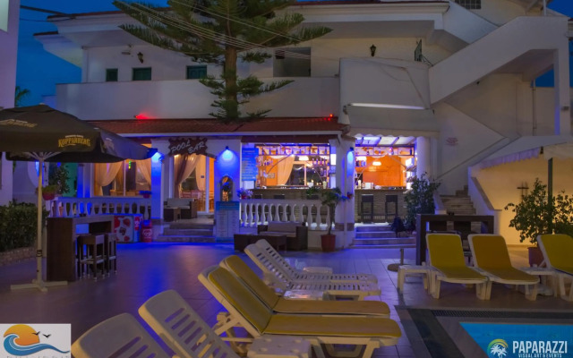 Chandris Apartments