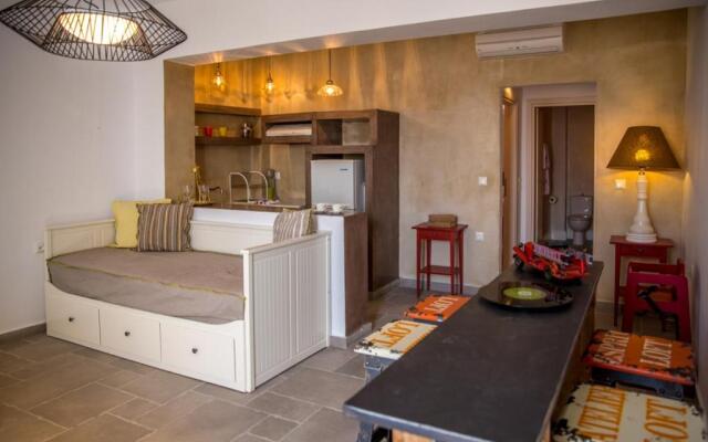 Chic & Modern Apartments with swim access