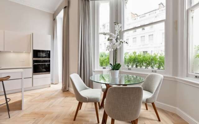 Elegant 3 Bed Apt W Terrace Near Kensington