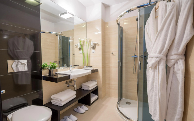 Queen Boutique Hotel