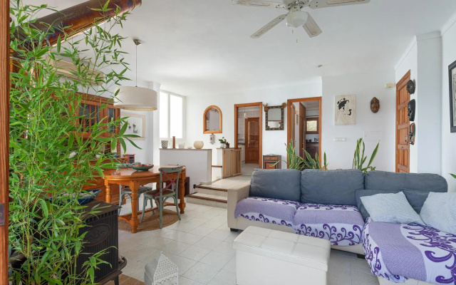 LA CASA DEL FAR - Wonderful semi-detached house facing the sea in Alcanada. Free WiFi. - Hotel in Alcudia - Photo 4