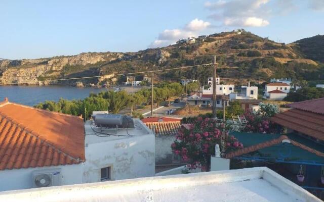 Cozy villa 60 metres away from the beach