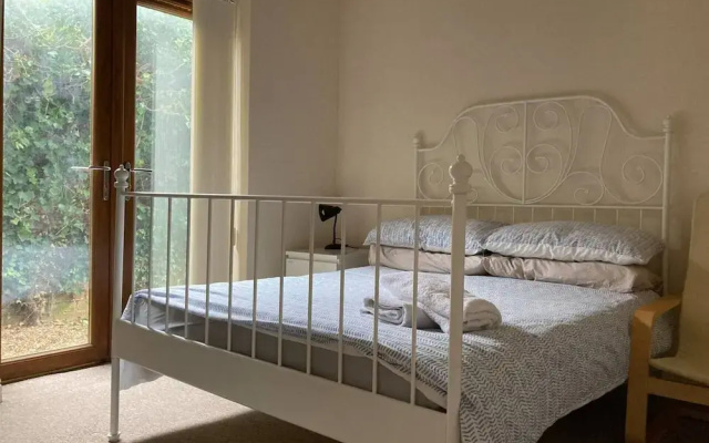 1-bedroom Ground Floor Near Rugby School
