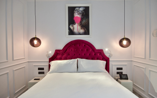 HOLM Boutique &Spa - IK Collection