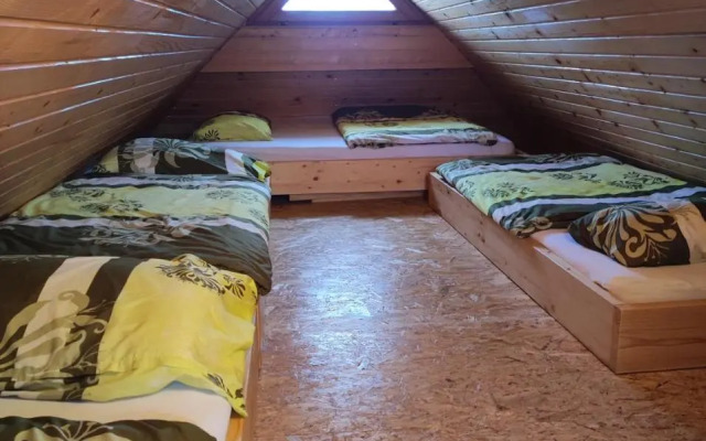Apartmaji Vrhovnik