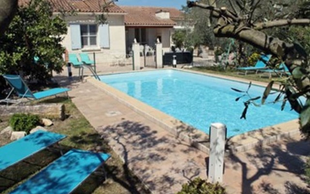 Villa With 3 Bedrooms in Maillane, With Private Pool, Enclosed Garden