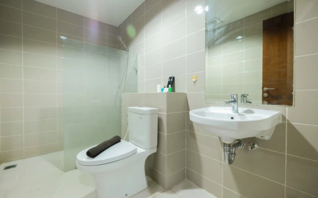 Spacious 2BR Springhill Terrace Apartment