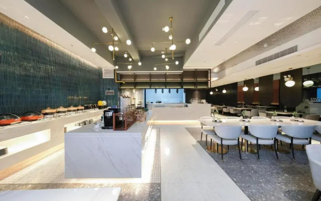 Atour Hotel Luoyigucheng Lijingmen Luoyang