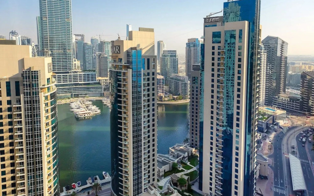 Panoramic Spacious City View 2BR Escape