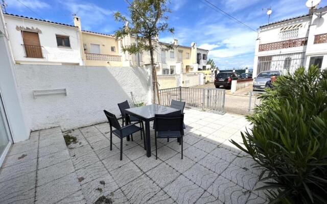 BYBLOS 69A - Casa con piscina comunitaria