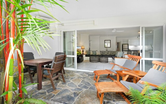 Belle Escapes - Poolside Suite, Ground Floor, Alamanda Beachfront Resort "52"