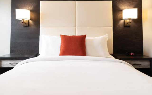 Crowne Plaza Fredericton-Lord Beaverbrook by IHG